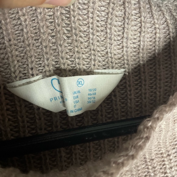 Sweater - Picture 2 of 2